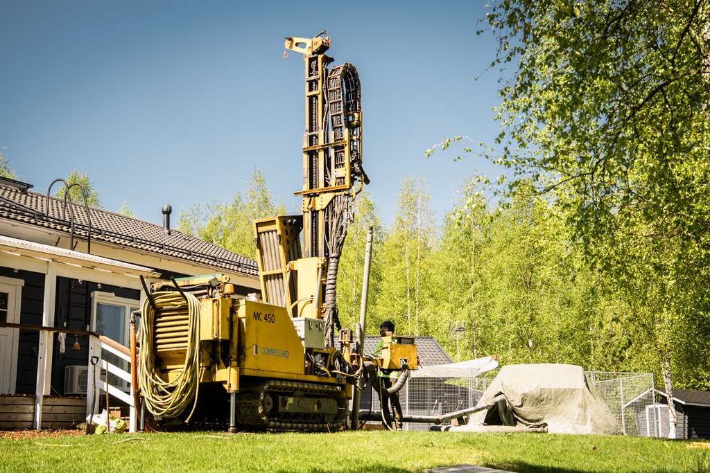 Syvien reikien poraus